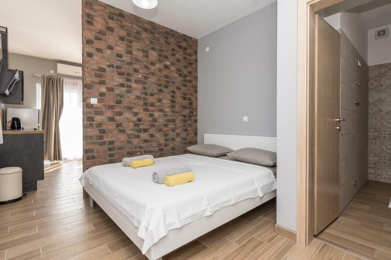 Apartmani Jadranka สตารีกราด-ปาเคลนีซา ภายนอก รูปภาพ